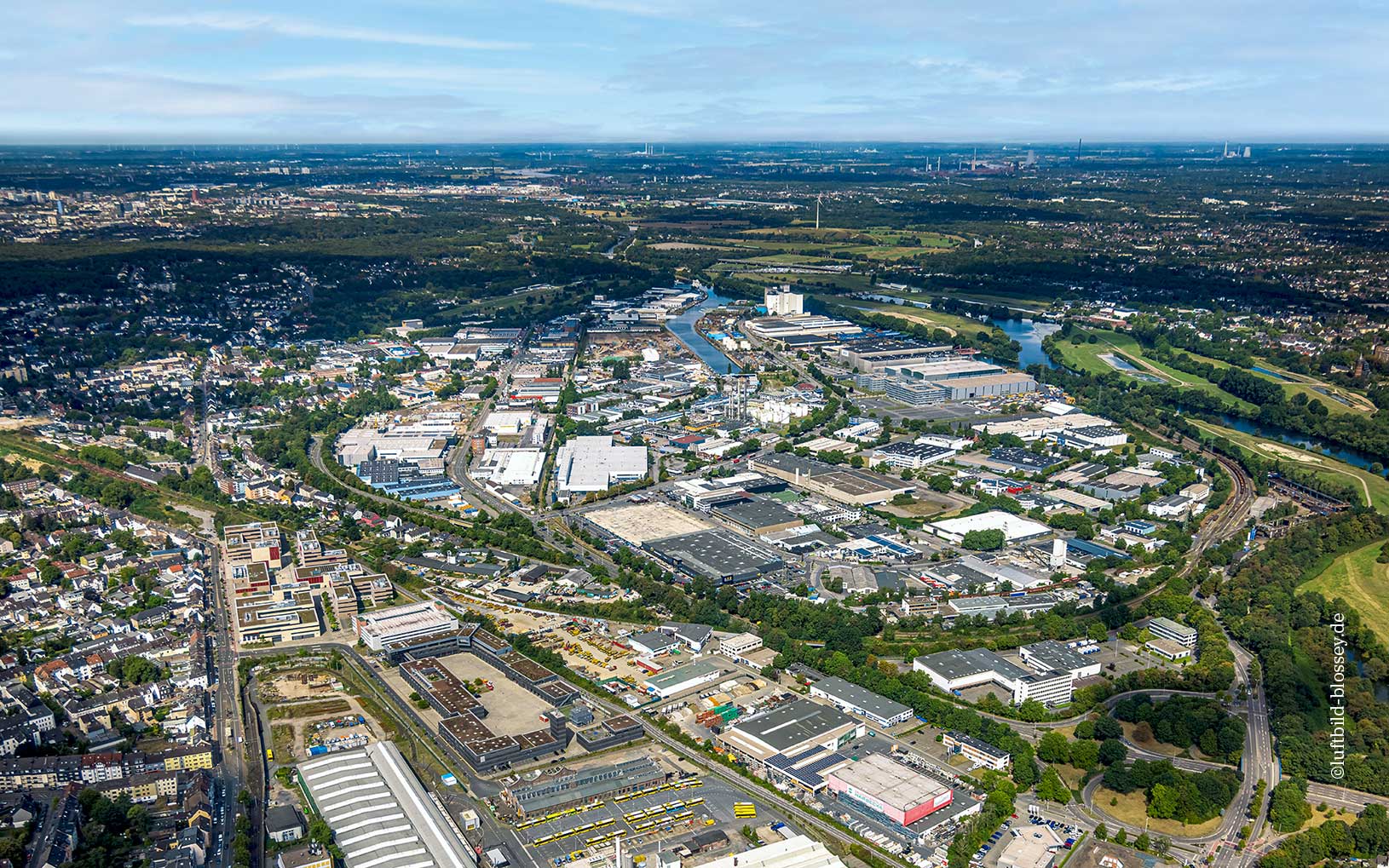 Luftbild vom Mülheimer Hafen, ©www.luftbild-blossey.de