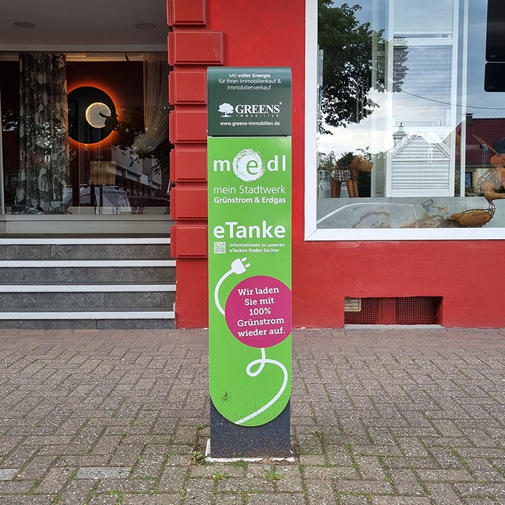 medl-eTanke öffentliche Ladestation Düsseldorfer Straße 101