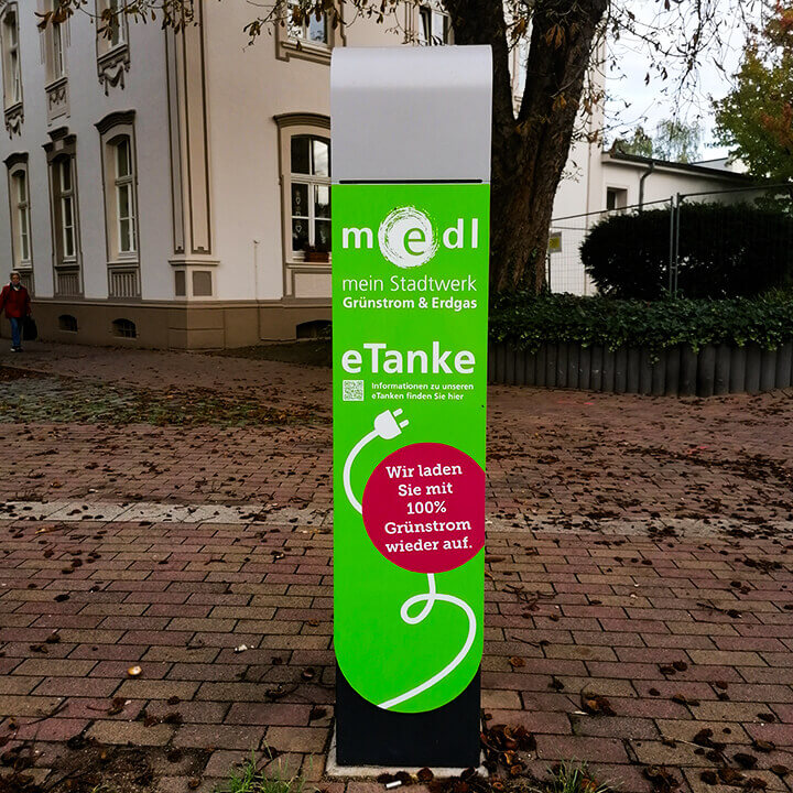medl-eTanke öffentliche Ladestation Düsseldorfer Straße 118
