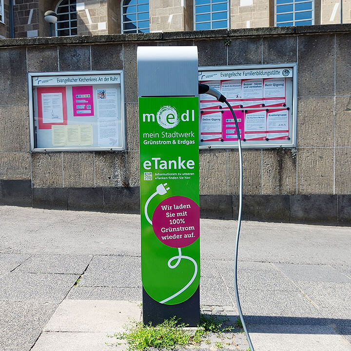 medl-eTanke öffentliche Ladestation Kaiserstraße