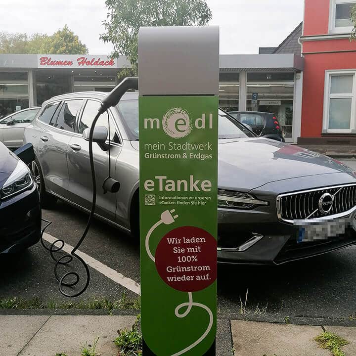 medl-eTanke öffentliche Ladestation Paul-Kosmalla-Straße